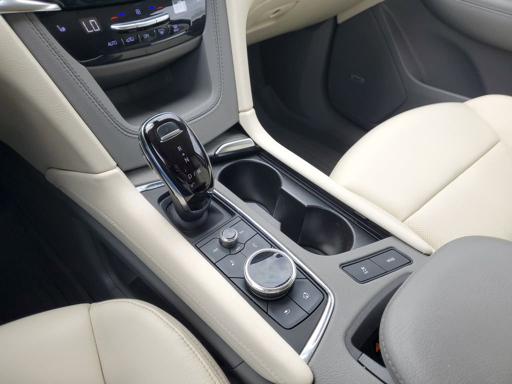 Used 2022 Cadillac XT6 Premium Luxury w/ LPO, Floor Liner Package AWD/4WD image 21