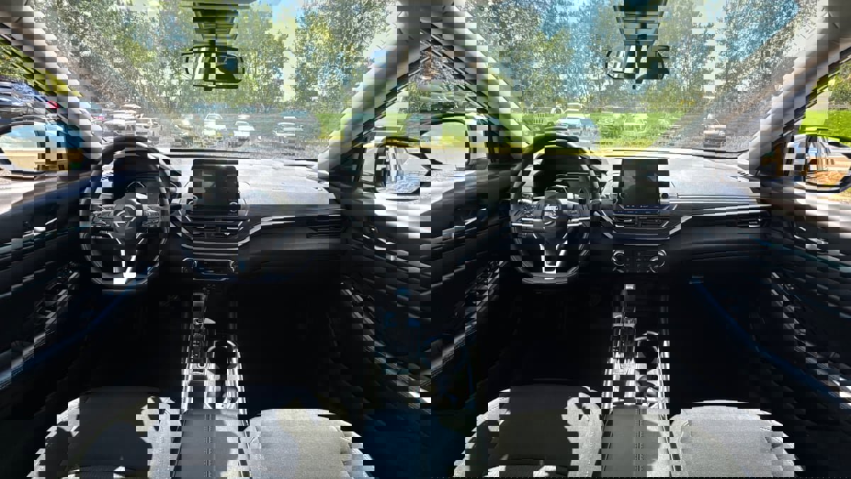 Used 2023 Nissan Altima 2.5 SV image 25