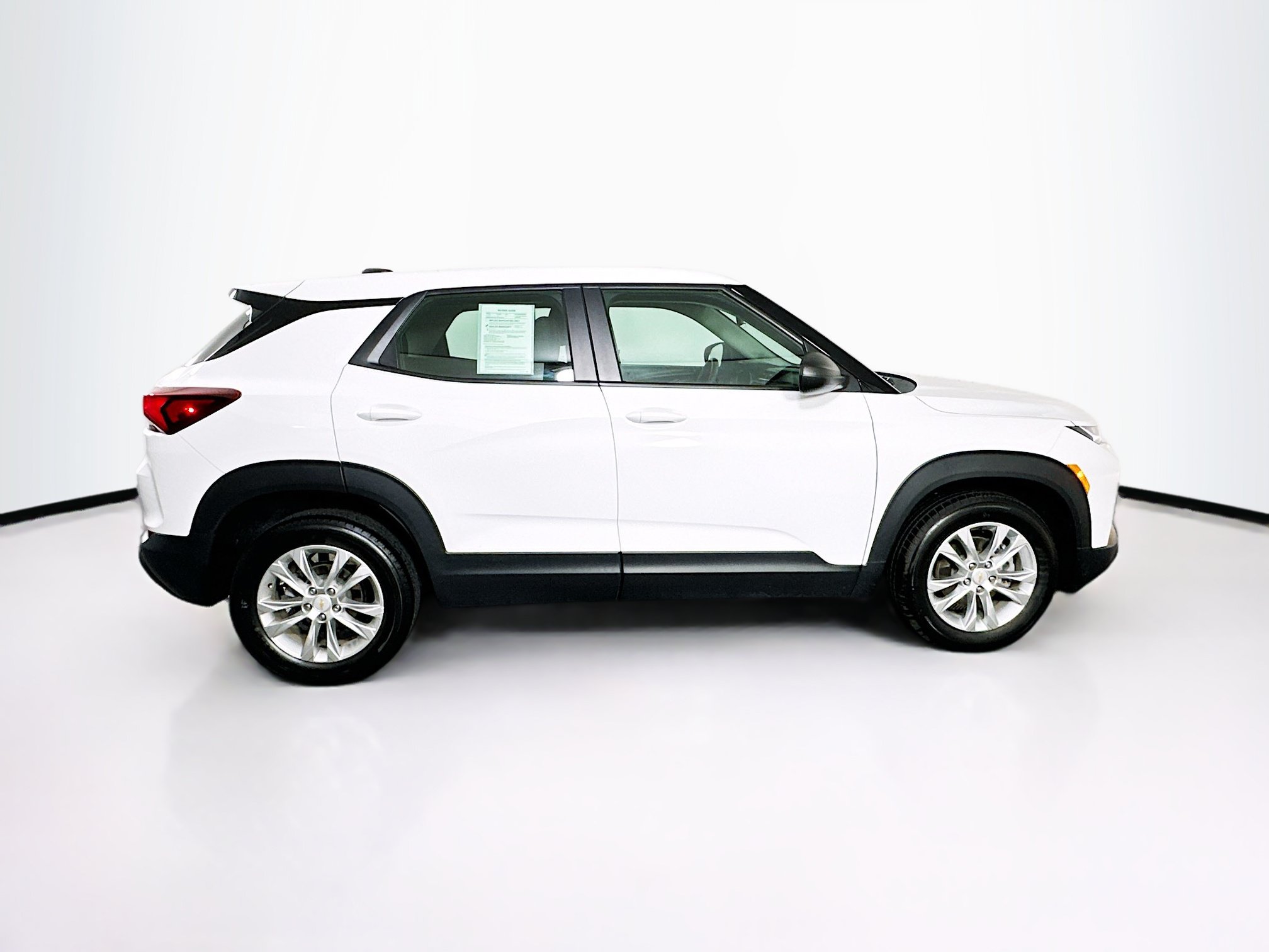 Used 2023 Chevrolet TrailBlazer LS FWD image 10