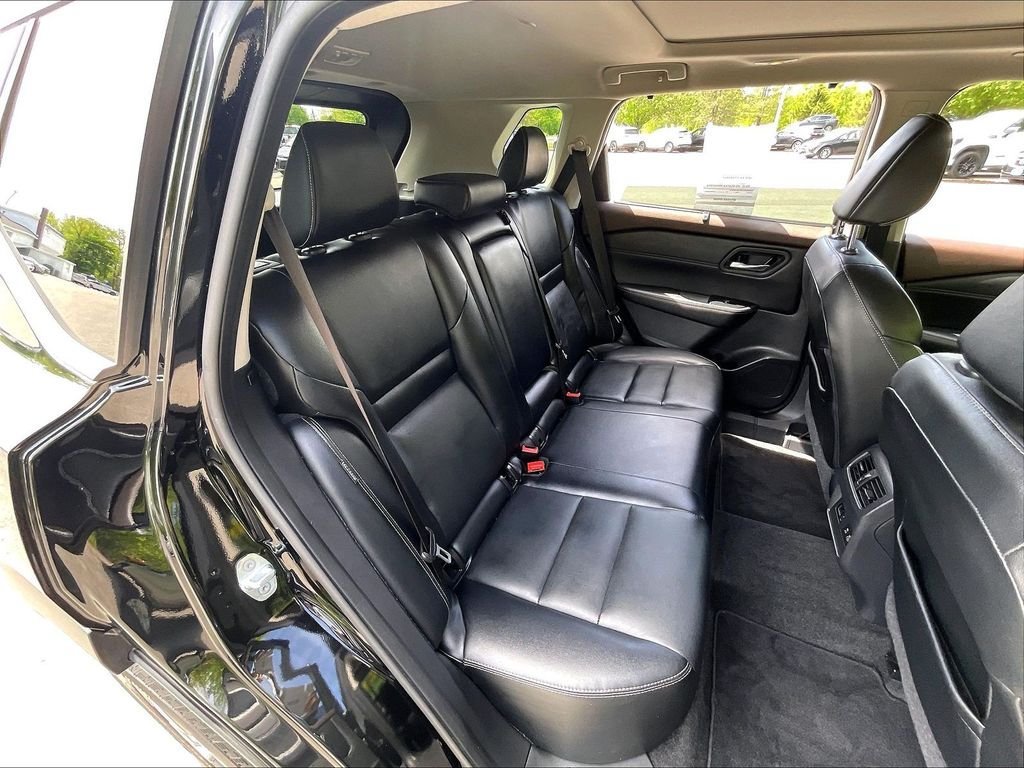Certified 2022 Nissan Rogue SL w/ SL Premium Package AWD/4WD image 19
