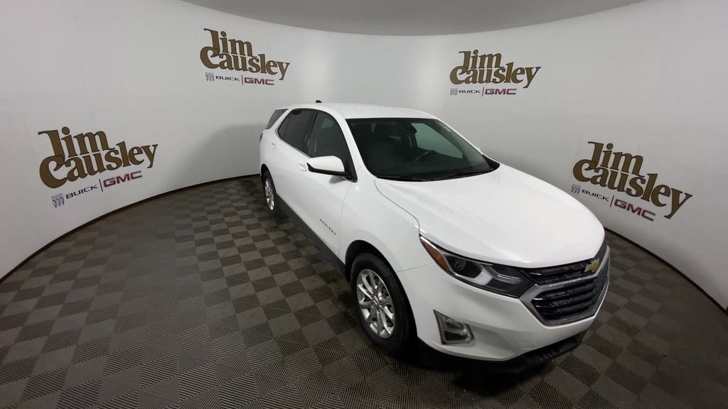 Used 2020 Chevrolet Equinox LT w/ Driver Convenience Package image 2