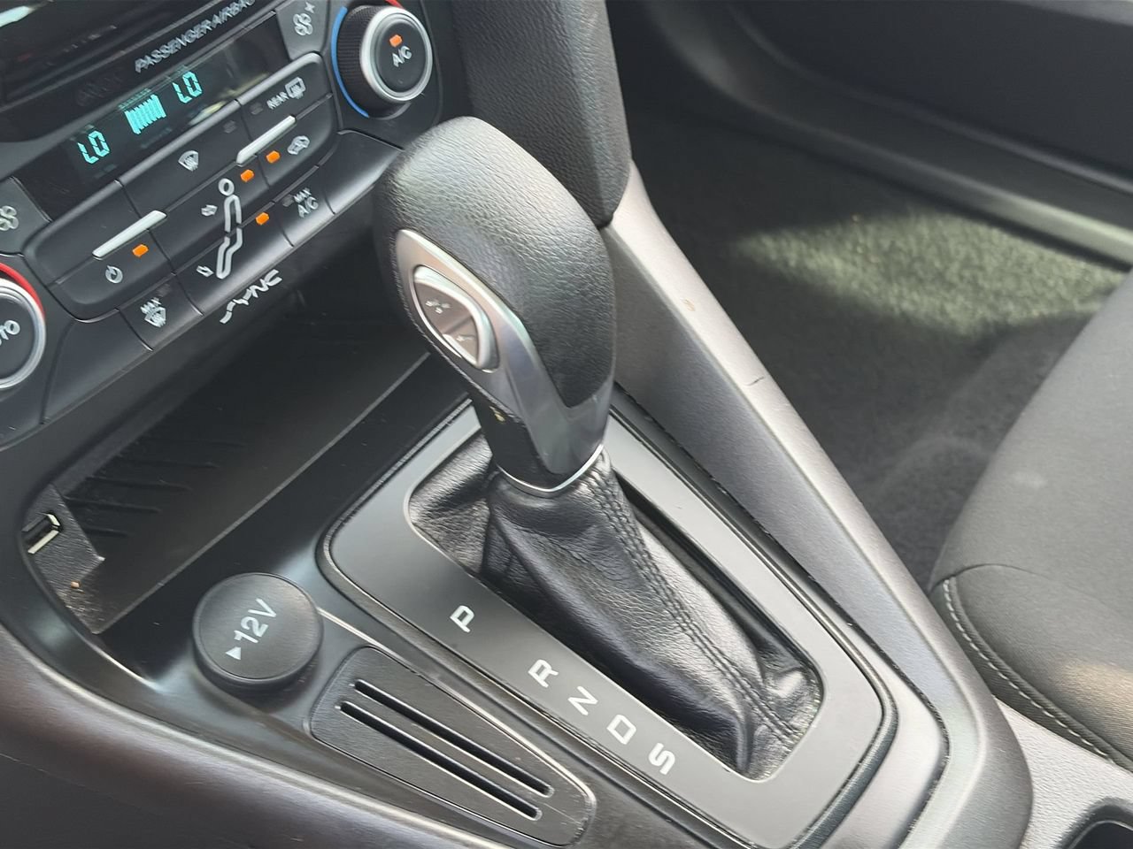 Used 2018 Ford Focus SEL FWD image 28