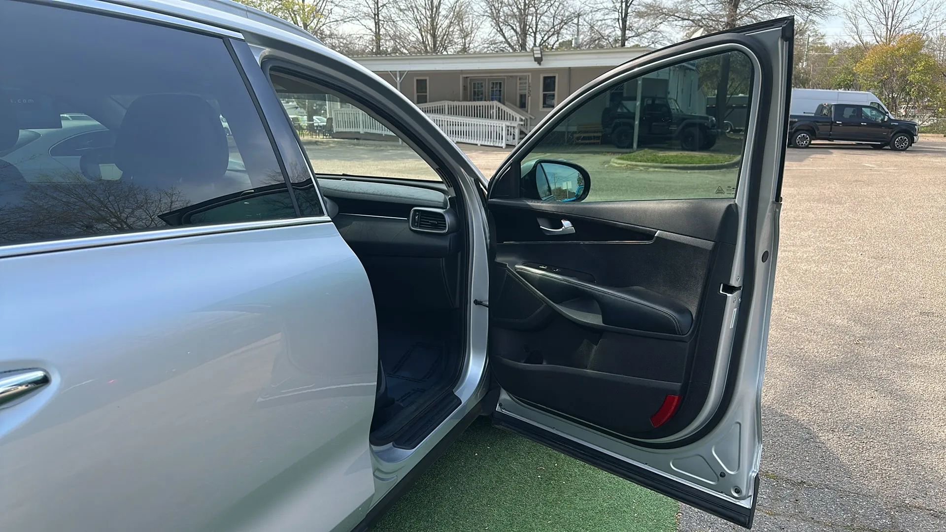 Used 2016 Kia Sorento LX image 21