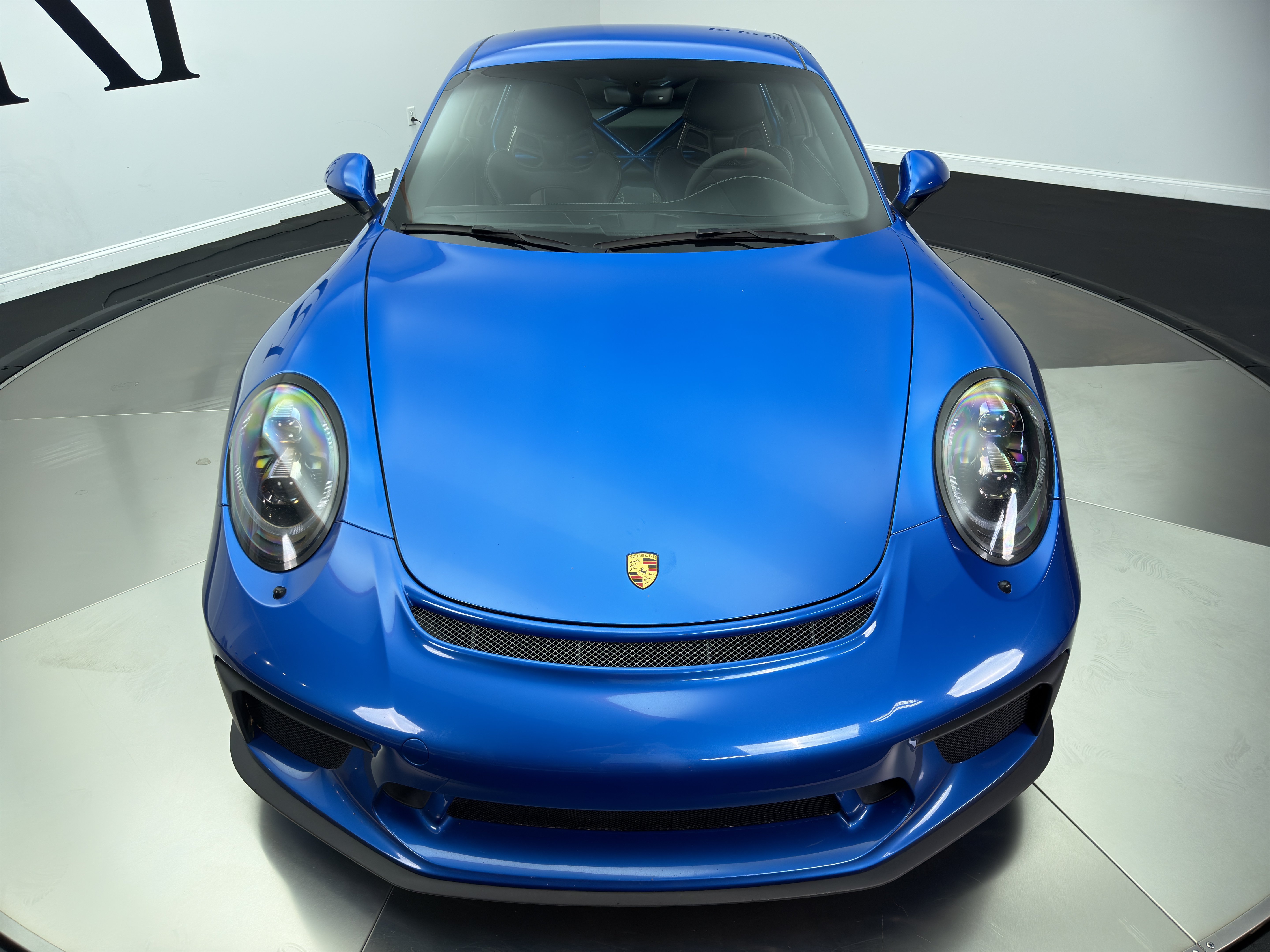 Used 2018 Porsche 911 GT3 w/ Light Design Package RWD image 9