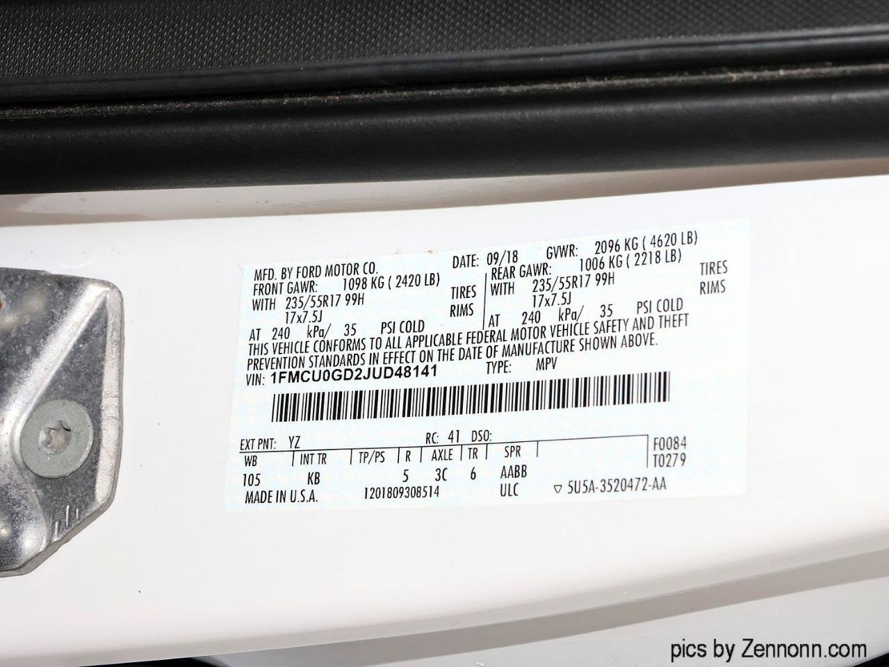 Used 2018 Ford Escape SE w/ SE Sync 3 Package FWD image 40