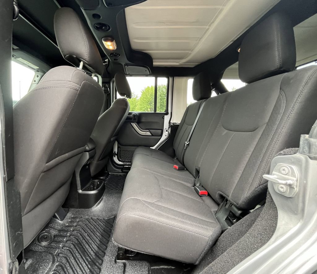 Used 2016 Jeep Wrangler Unlimited Sport w/ Quick Order Package 24S AWD/4WD image 16