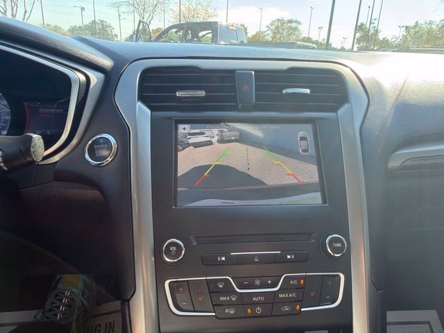 Used 2017 Ford Fusion SE w/ Fusion SE Technology Package AWD/4WD image 29