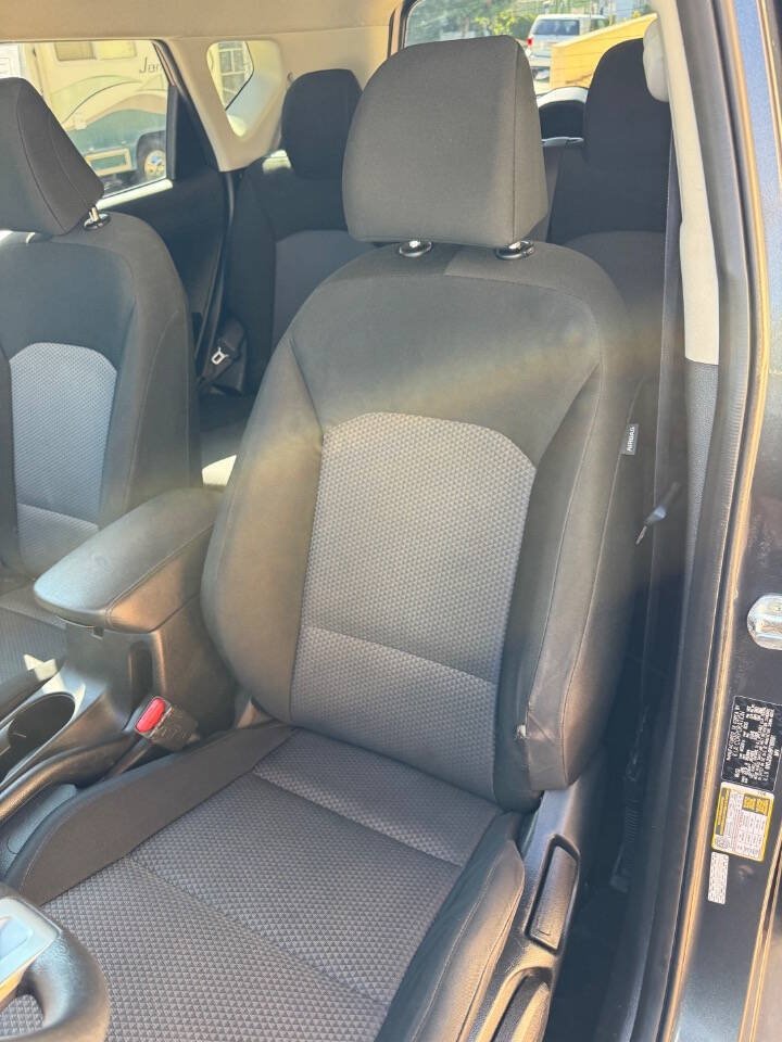 Used 2023 Kia Soul LX FWD image 17