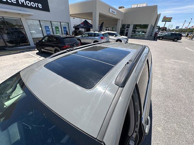 Used 2023 Chrysler Pacifica Limited image 12