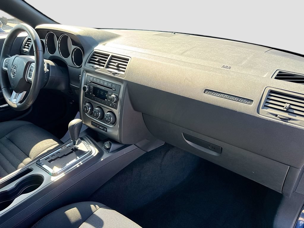 Used 2013 Dodge Challenger R/T RWD image 31