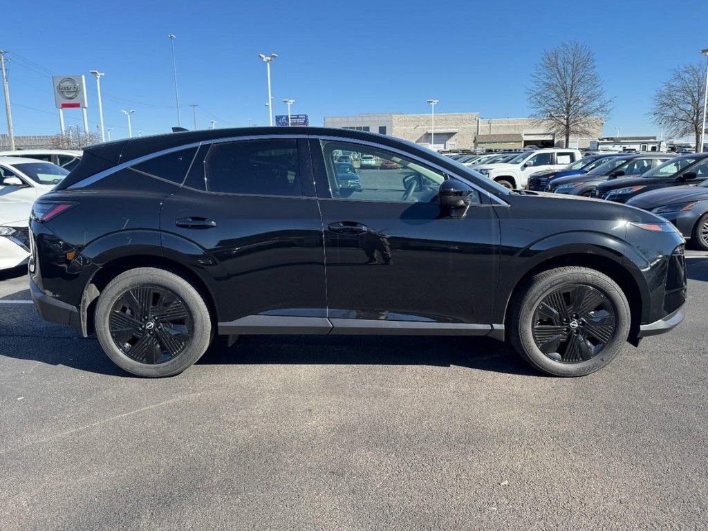 Used 2025 Nissan Murano SV AWD/4WD image 2