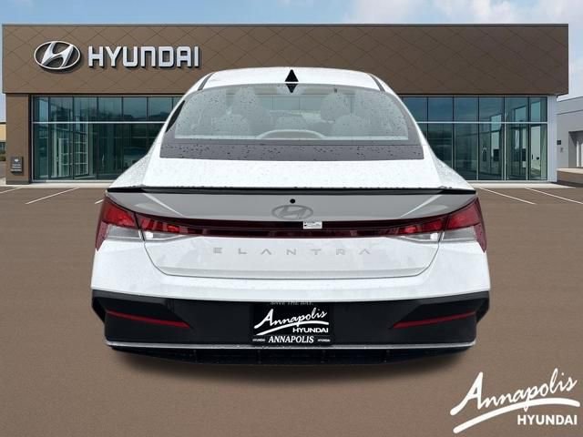 Certified 2025 Hyundai Elantra Sport image 4