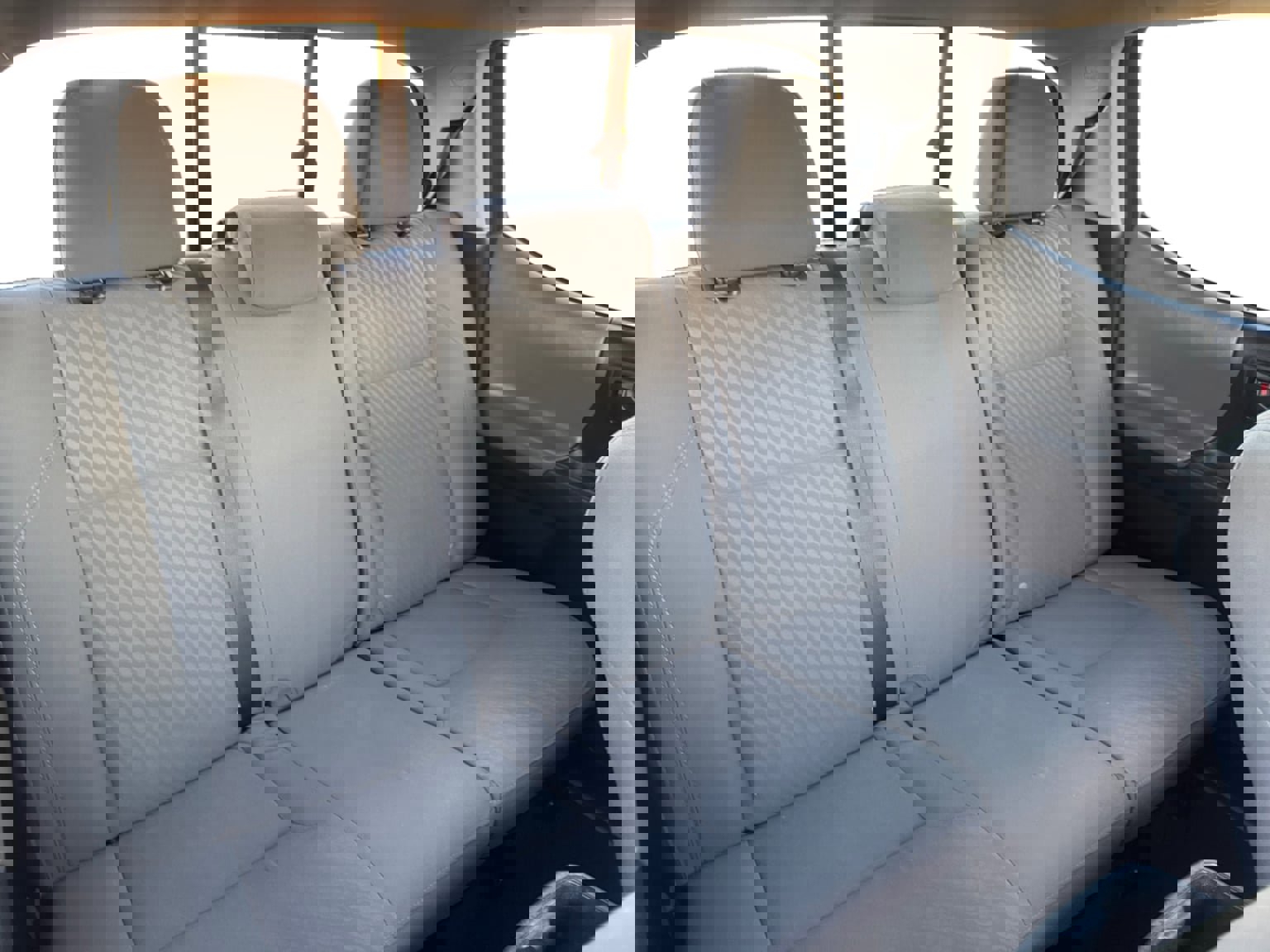 Used 2020 Toyota Tacoma SR w/ SR Convenience Package image 17