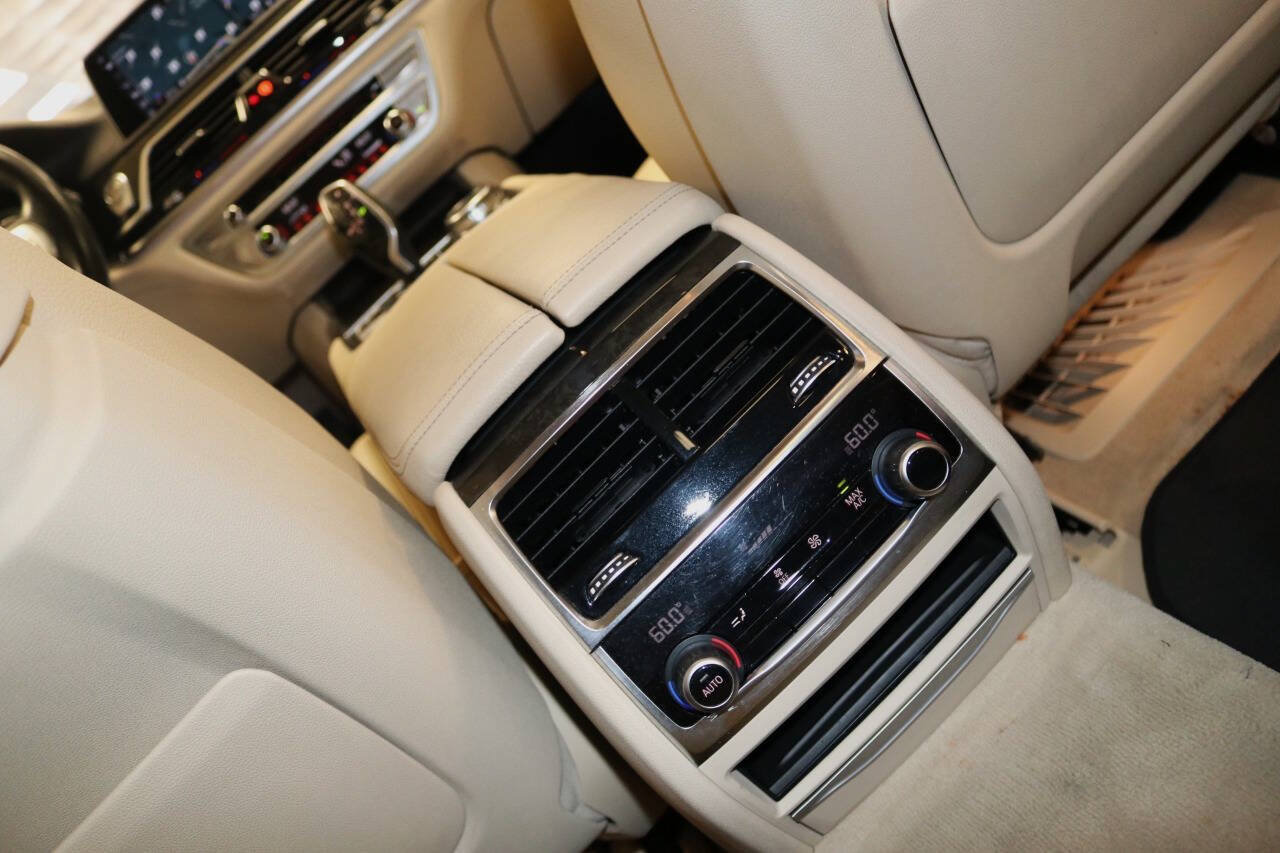 Used 2016 BMW 740i RWD image 77
