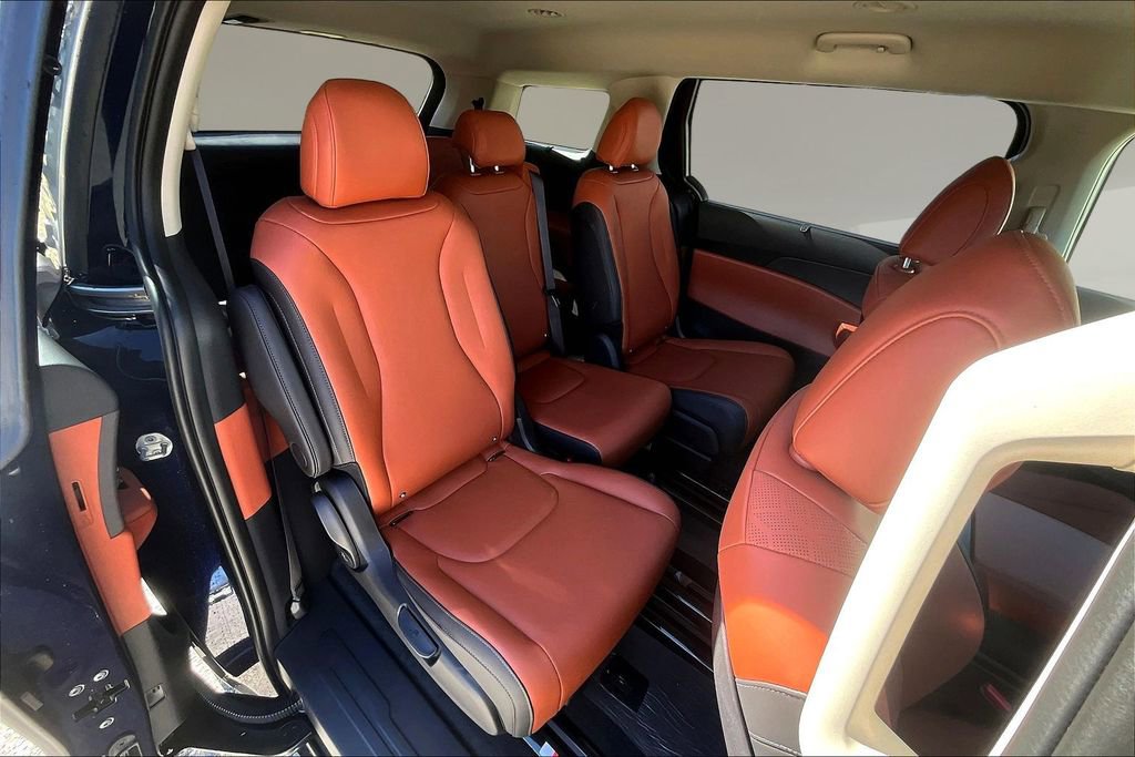 New 2026 Kia Carnival EX FWD image 10