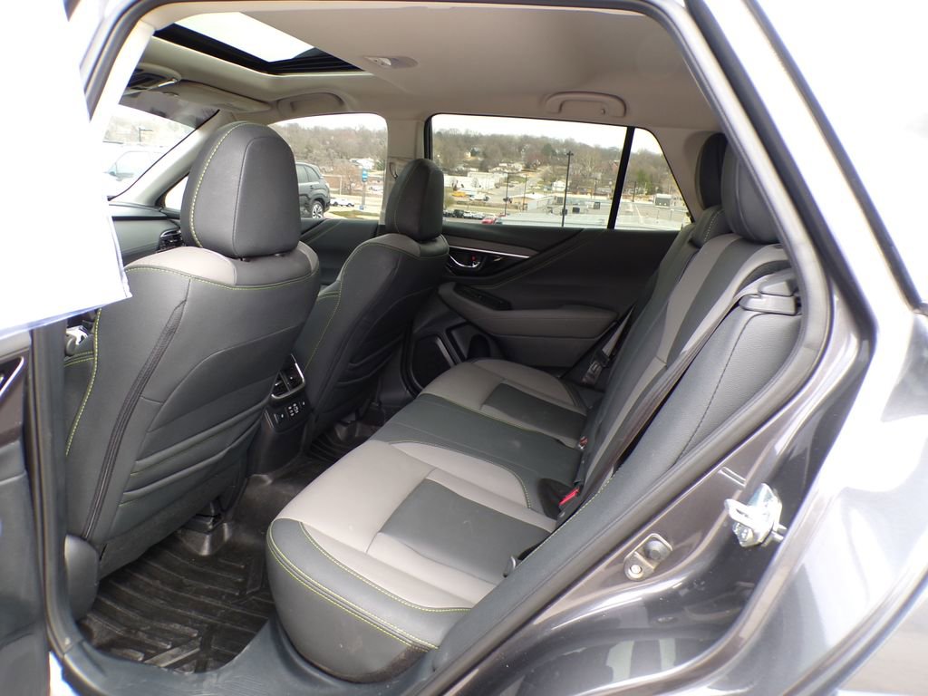 Used 2023 Subaru Outback Onyx Edition XT AWD/4WD image 19