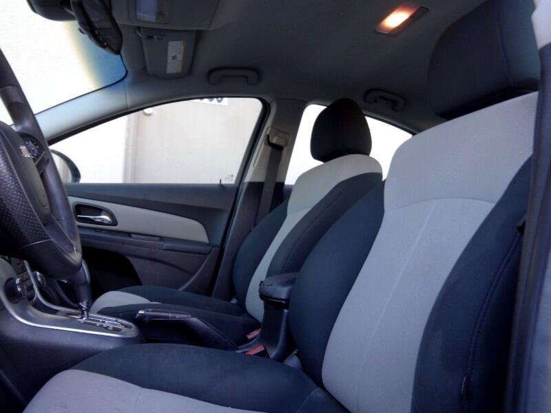Used 2011 Chevrolet Cruze LS w/ Connectivity Package FWD image 10