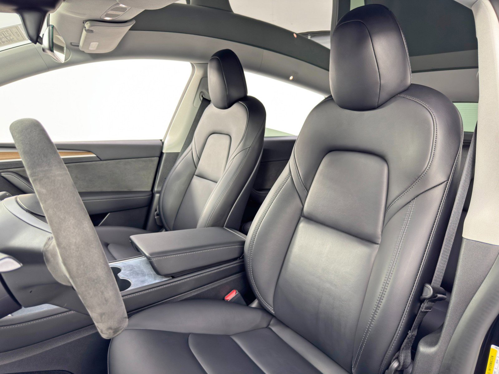 Used 2023 Tesla Model Y Performance image 38