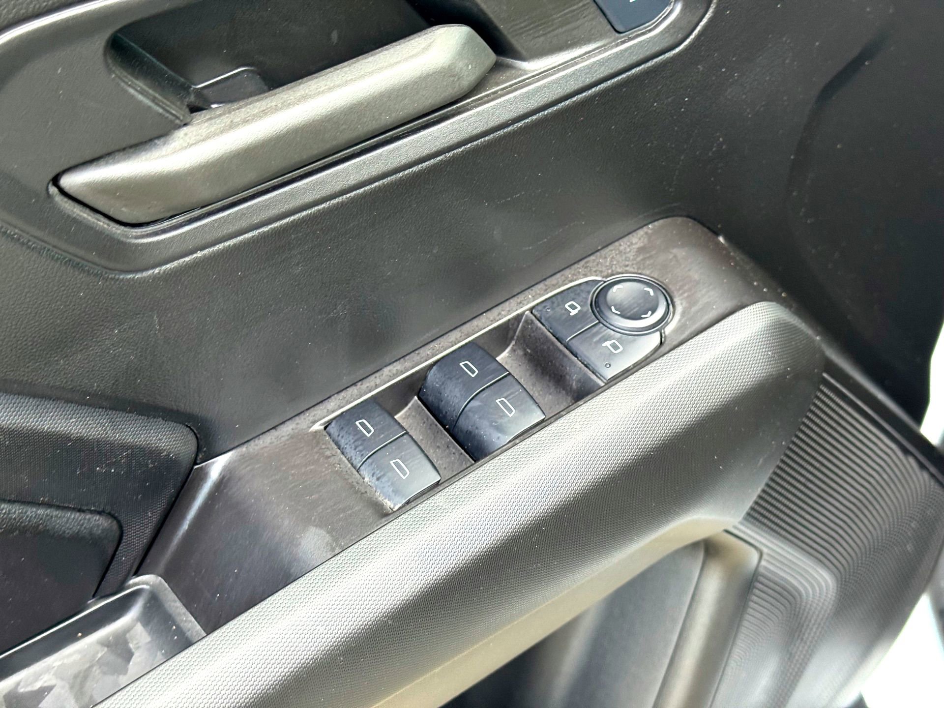 Used 2024 Chevrolet Colorado W/T w/ WT Convenience Package image 13