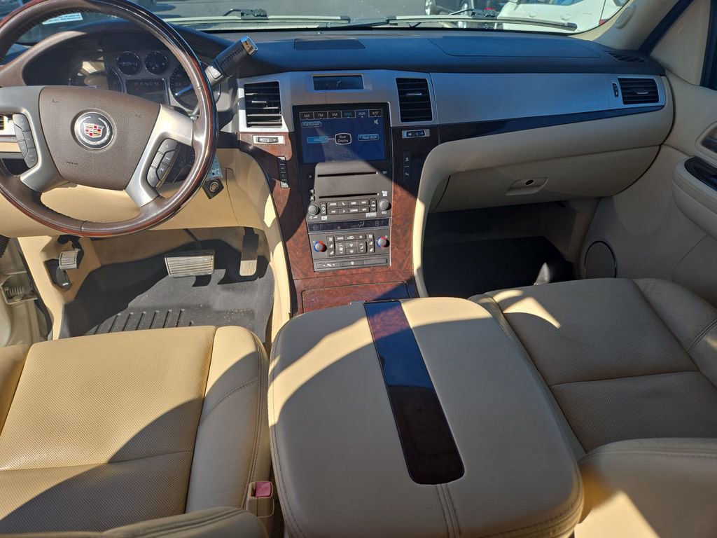 Used 2008 Cadillac Escalade EXT image 41