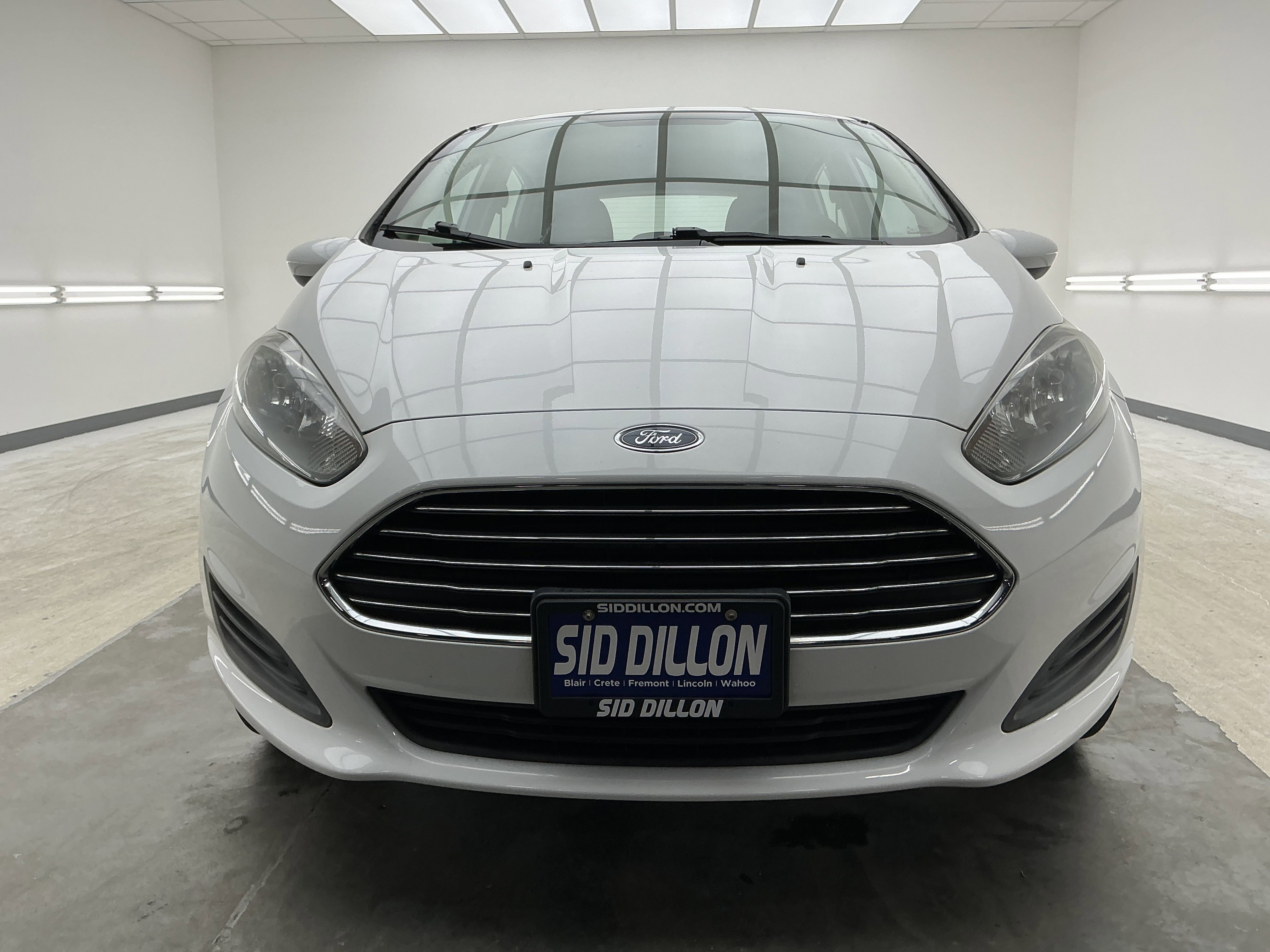 Used 2015 Ford Fiesta S image 2