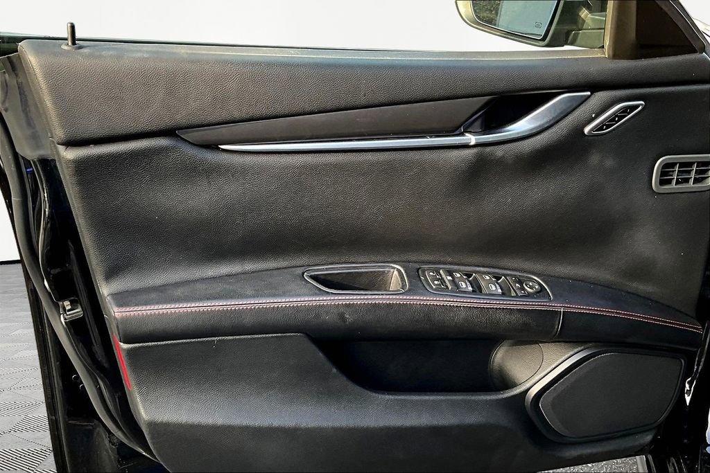 Used 2017 Maserati Ghibli image 19