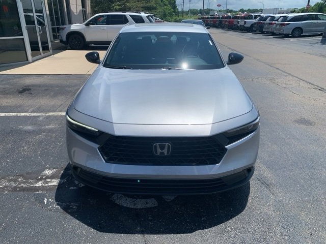 Certified 2025 Honda Accord Sport image 2