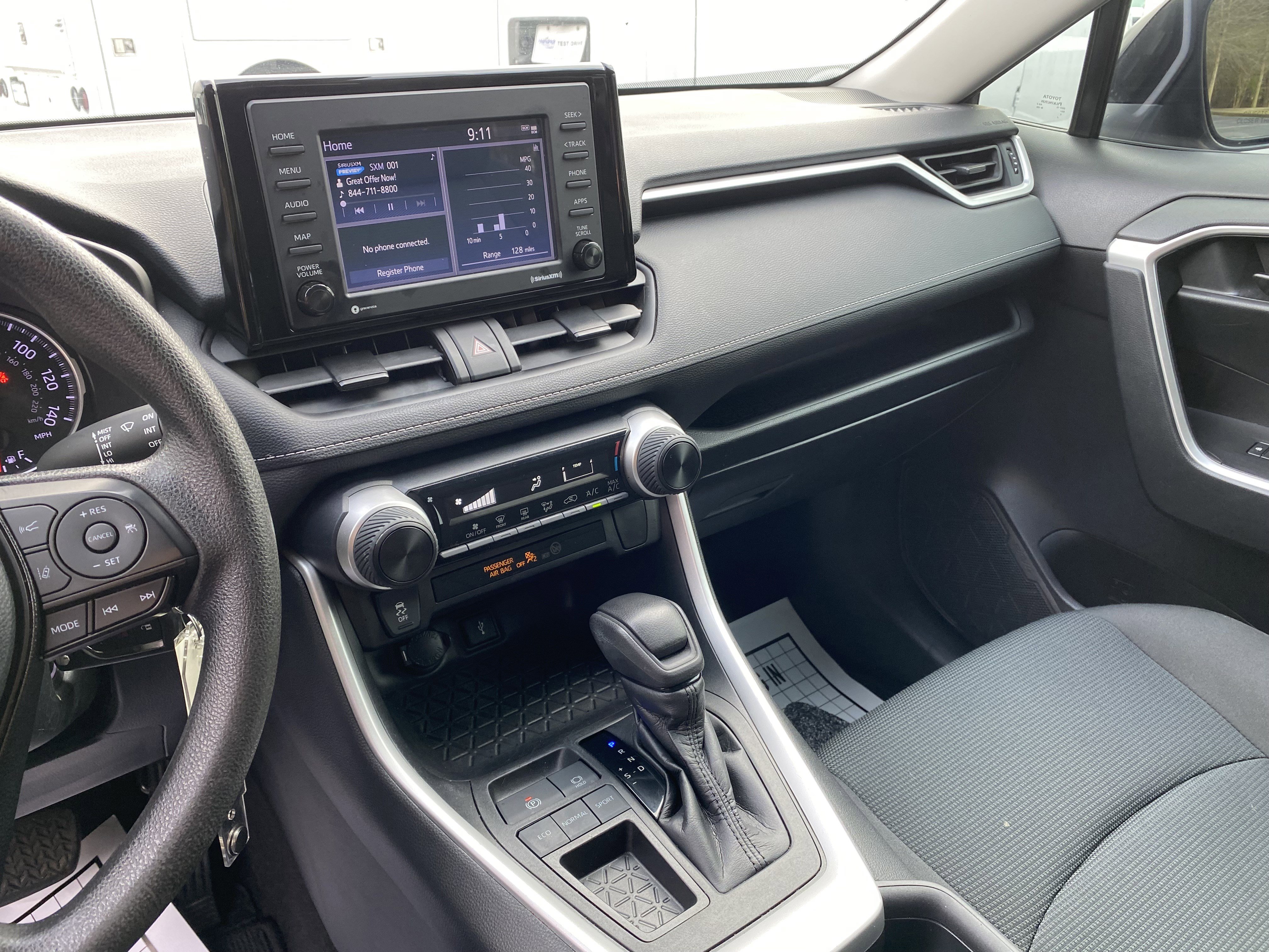 Used 2021 Toyota RAV4 LE image 23