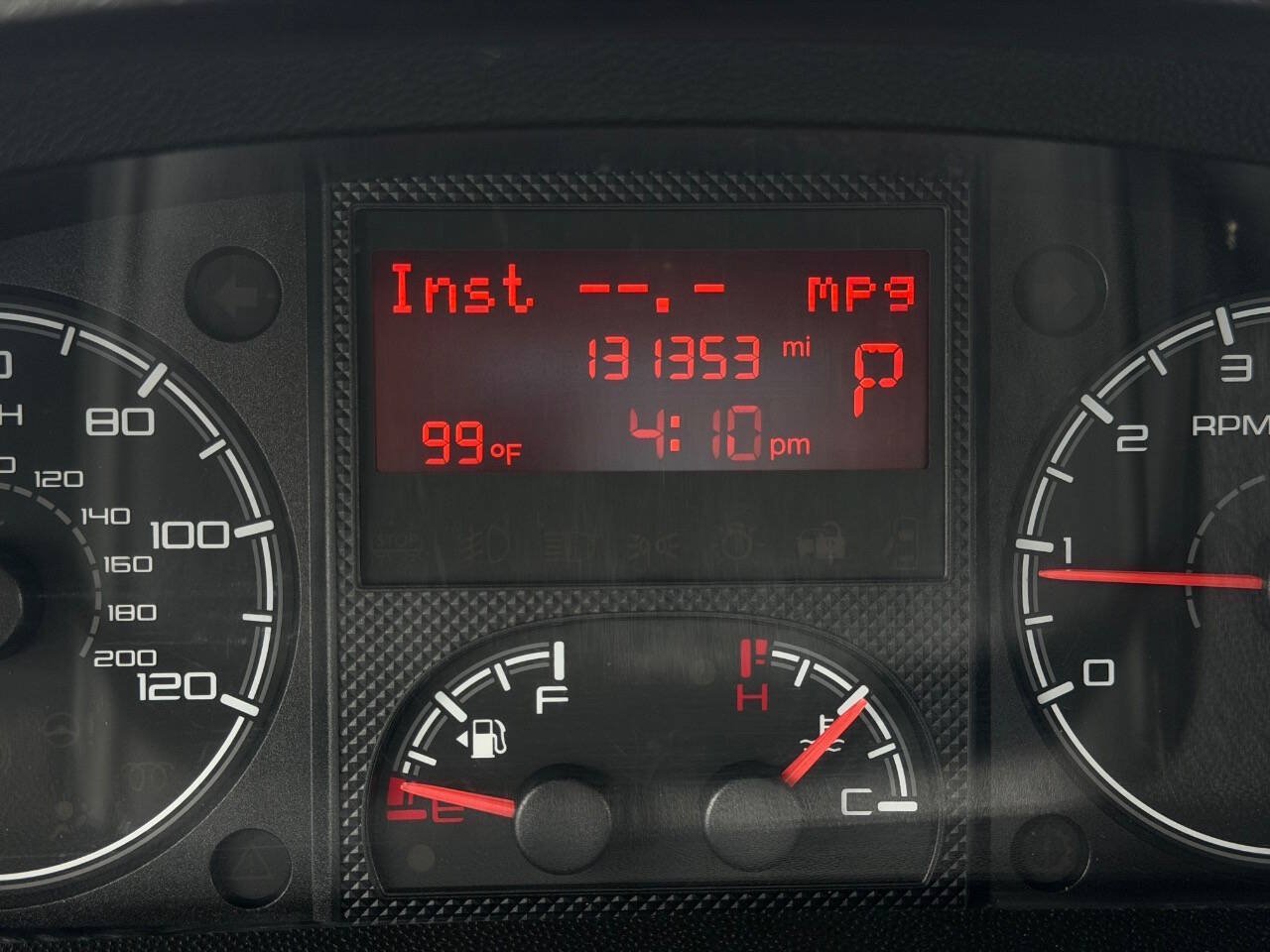 Used 2020 RAM ProMaster 2500 w/ Premium Appearance Group FWD image 9