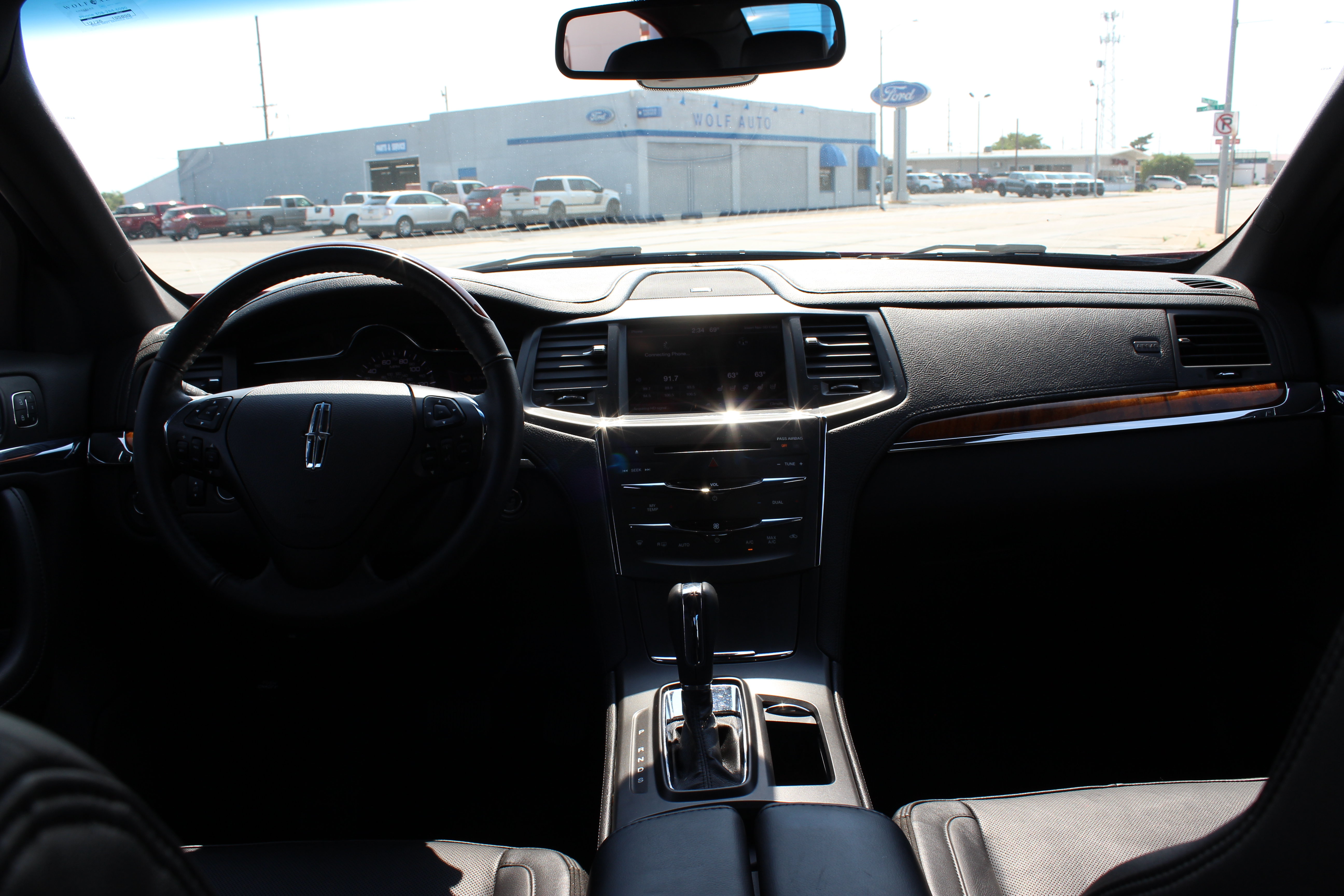 Used 2013 Lincoln MKS FWD image 5
