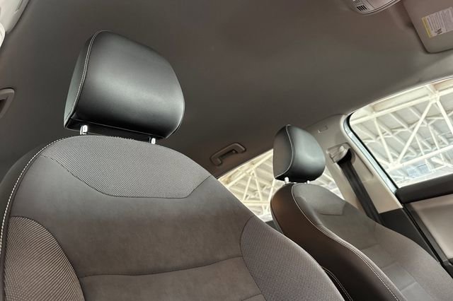 Certified 2022 Volkswagen Taos SE image 21