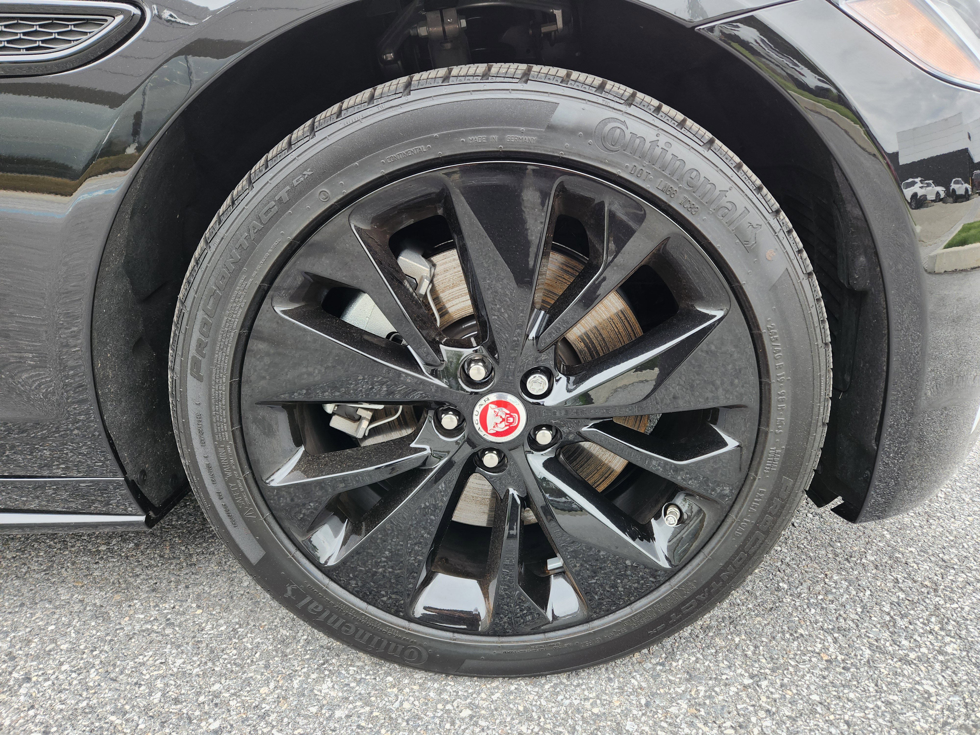 Used 2022 Jaguar XF R-Dynamic SE AWD/4WD image 7