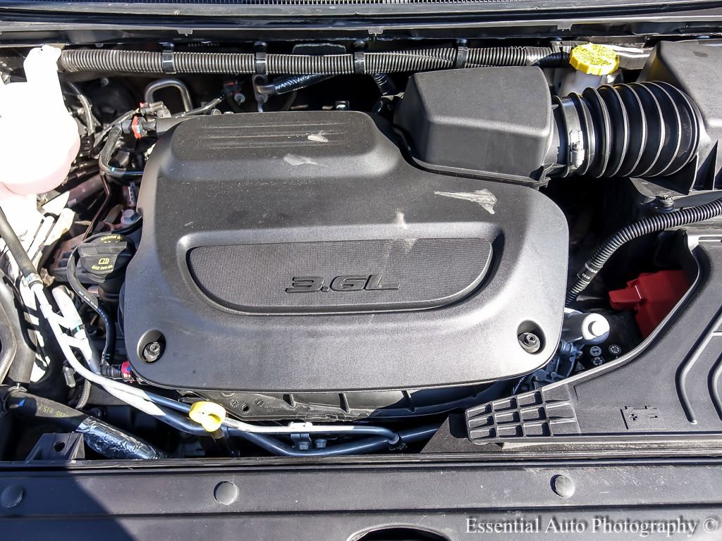 Used 2025 Chrysler Pacifica Select FWD image 30