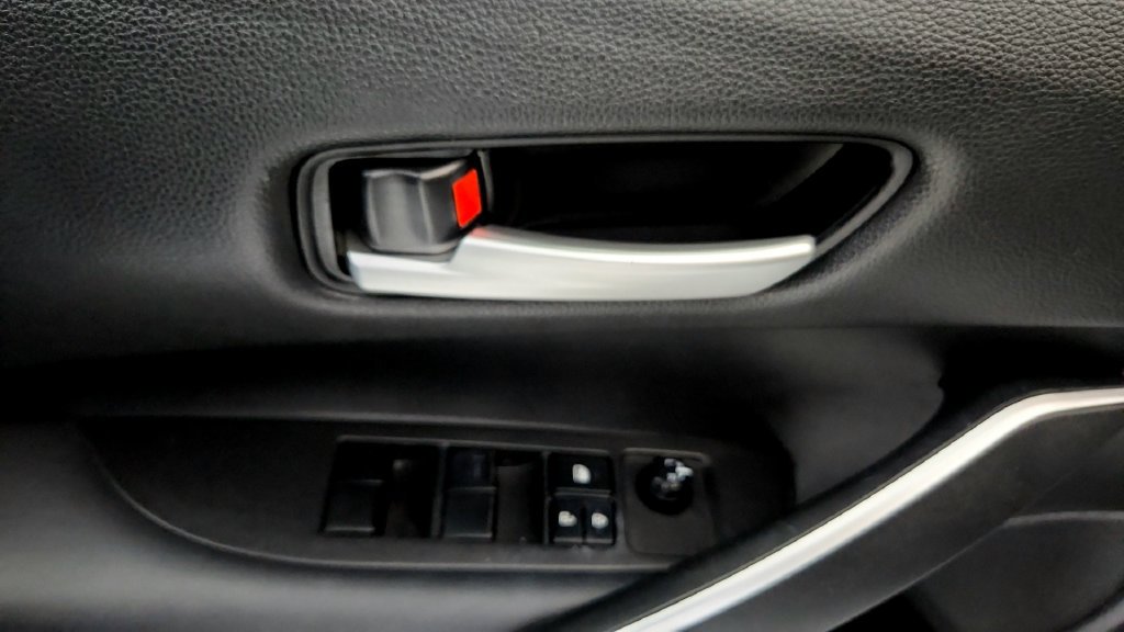 Used 2022 Toyota Corolla SE w/ SE Premium Package FWD image 20