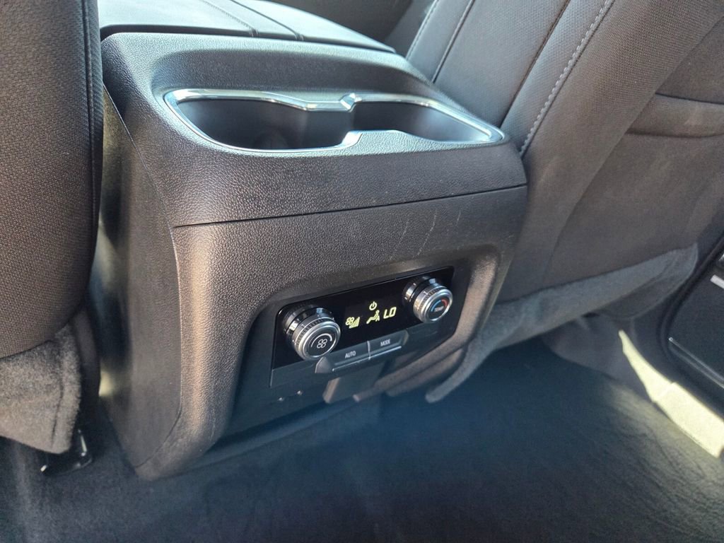 Certified 2025 GMC Acadia Elevation image 9