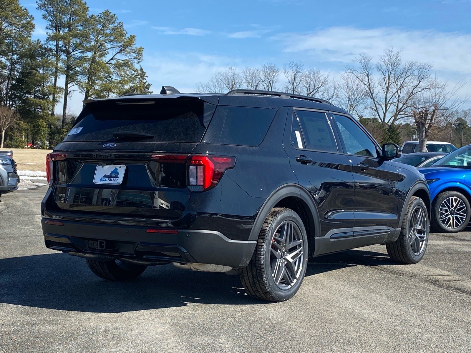 New 2026 Ford Explorer ST-Line w/ ST-Line Street Pack RWD image 4