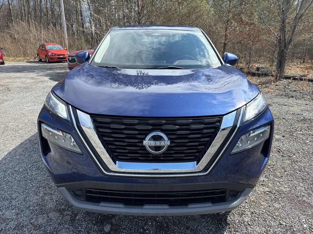 Used 2023 Nissan Rogue SV FWD image 2