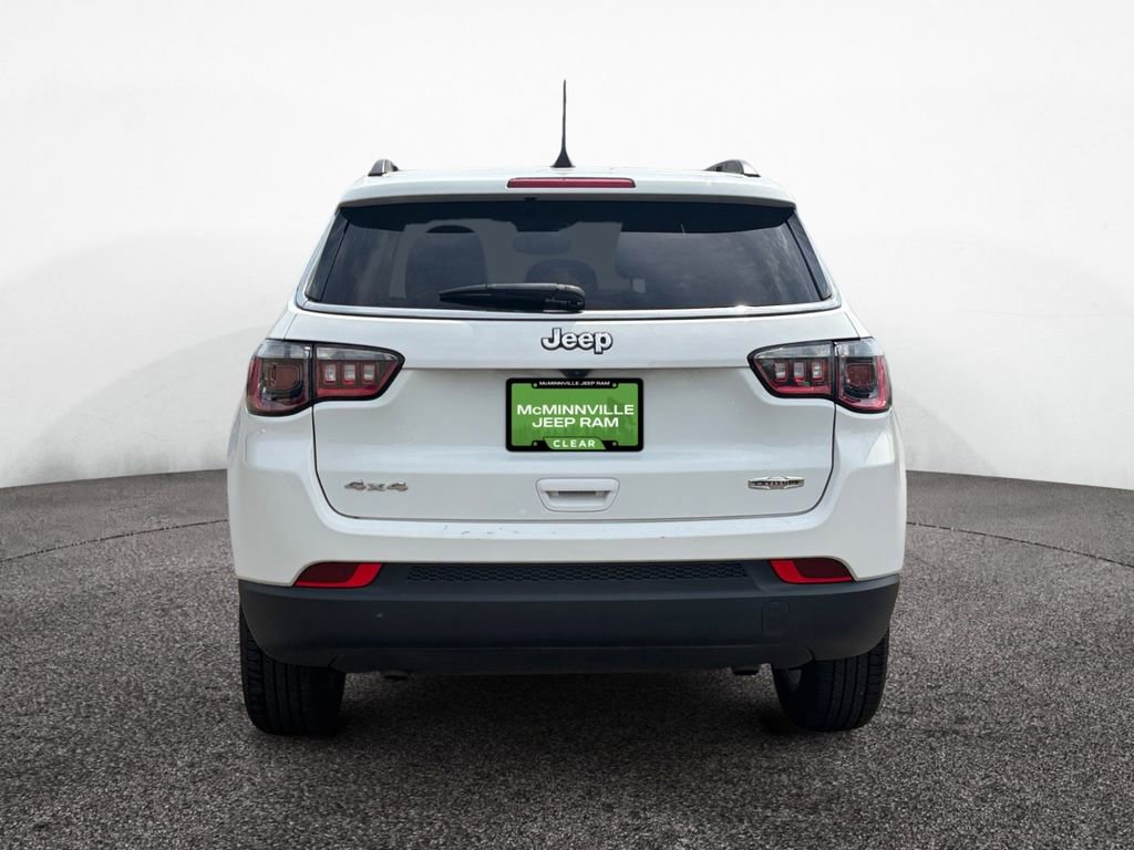 Used 2024 Jeep Compass Latitude AWD/4WD image 4