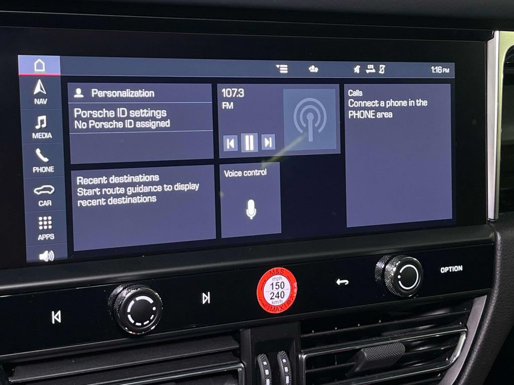 Certified 2023 Porsche Macan AWD/4WD image 27