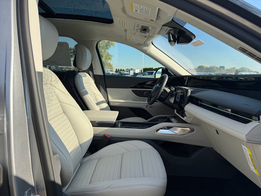 New 2026 Lincoln Nautilus Reserve w/ Jet Appearance Package image 12