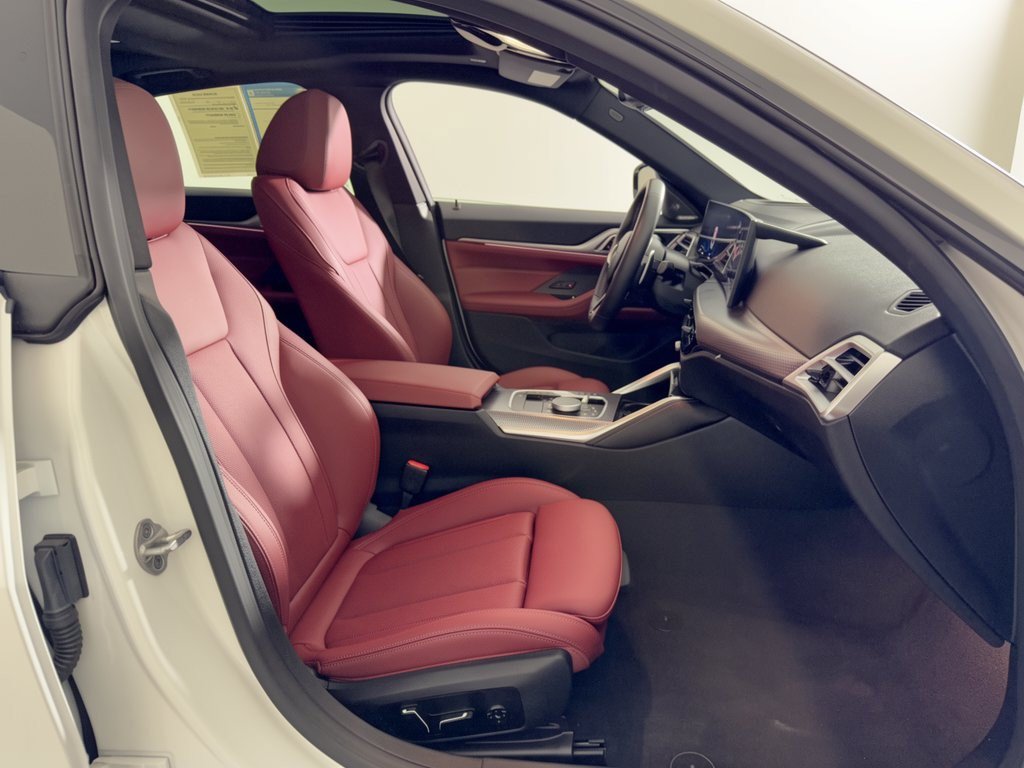 Used 2026 BMW M440i RWD image 30