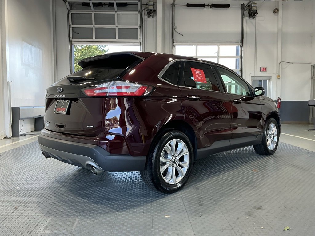 Used 2024 Ford Edge Titanium image 35