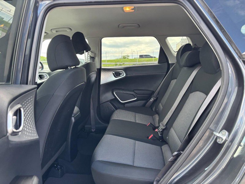 Used 2022 Kia Soul LX w/ Technology Package FWD image 13