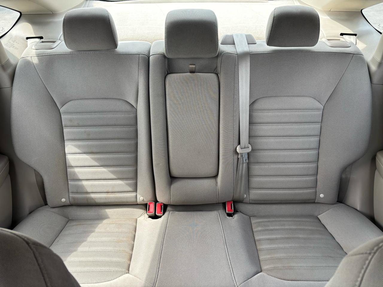 Used 2019 Ford Fusion SE FWD image 17