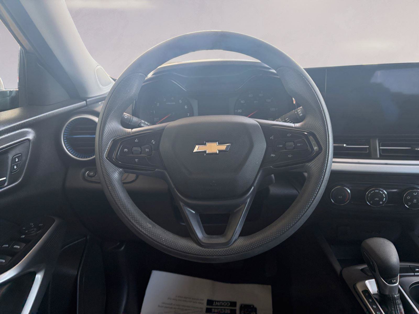 Used 2025 Chevrolet Trax LS w/ Driver Confidence Package FWD image 12