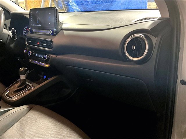 Used 2023 Hyundai Kona SEL w/ Convenience Package image 17