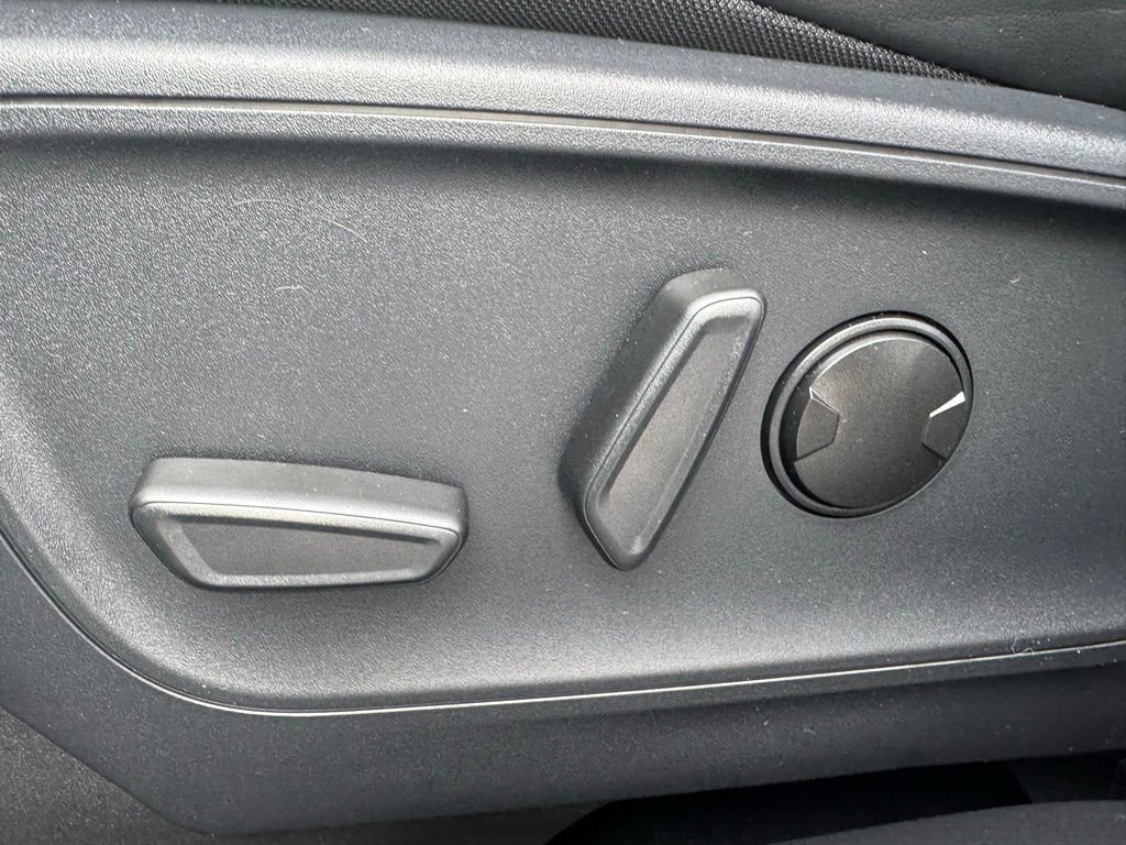 New 2026 Ford Escape ST-Line Select w/ Equipment Group 401A image 27