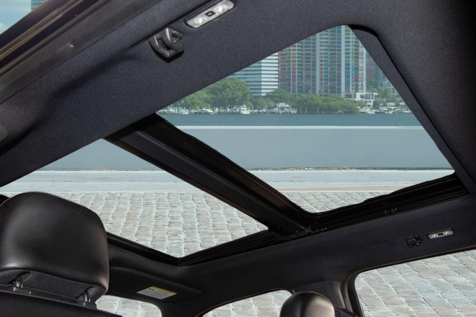 Used 2015 Ford F150 Lariat image 26