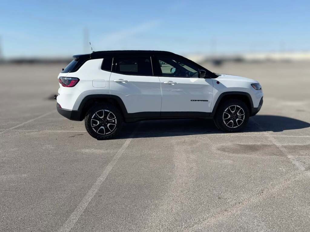 New 2026 Jeep Compass Trailhawk image 13