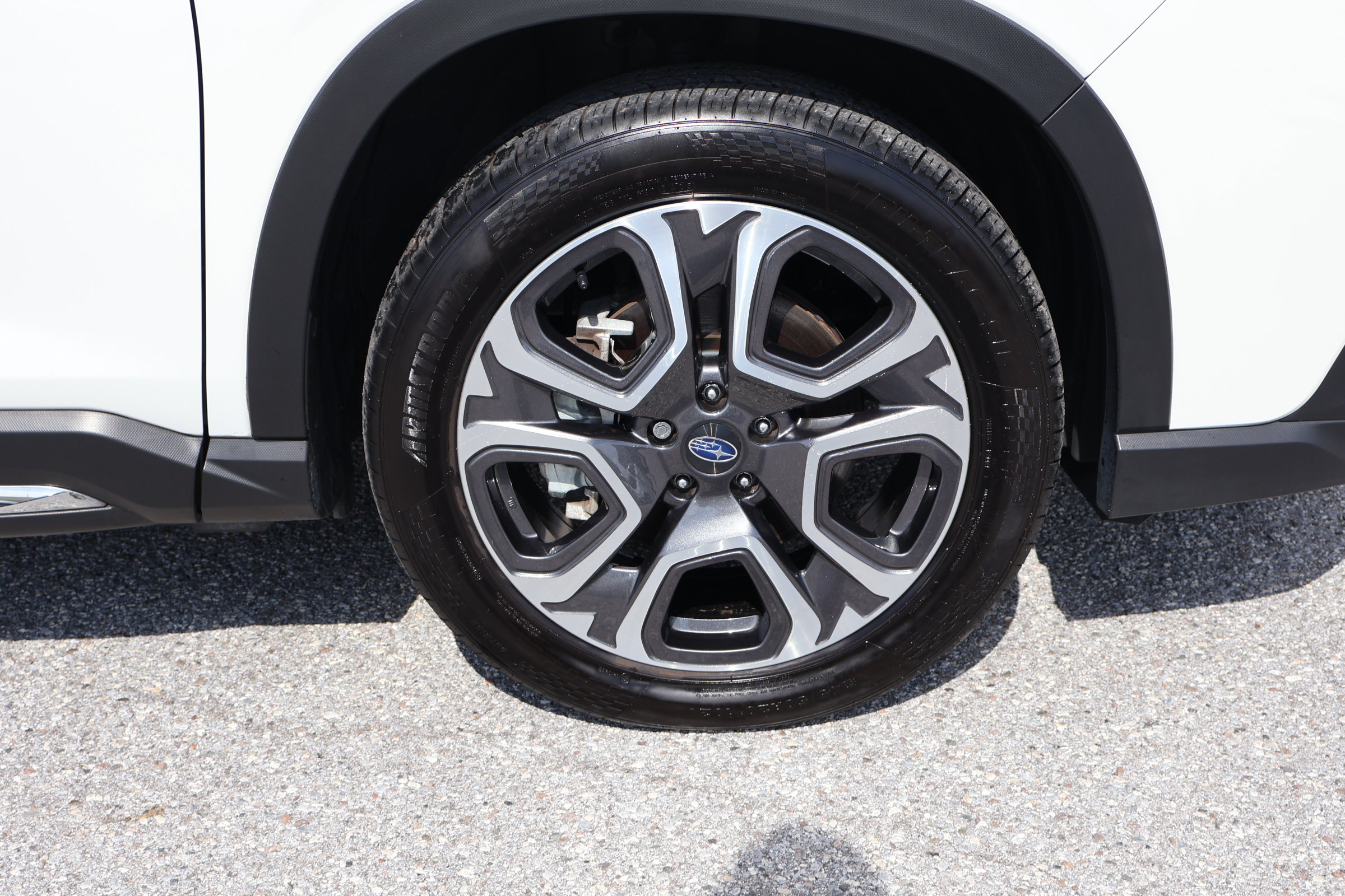 Used 2024 Subaru Ascent Limited w/ Technology Package AWD/4WD image 13